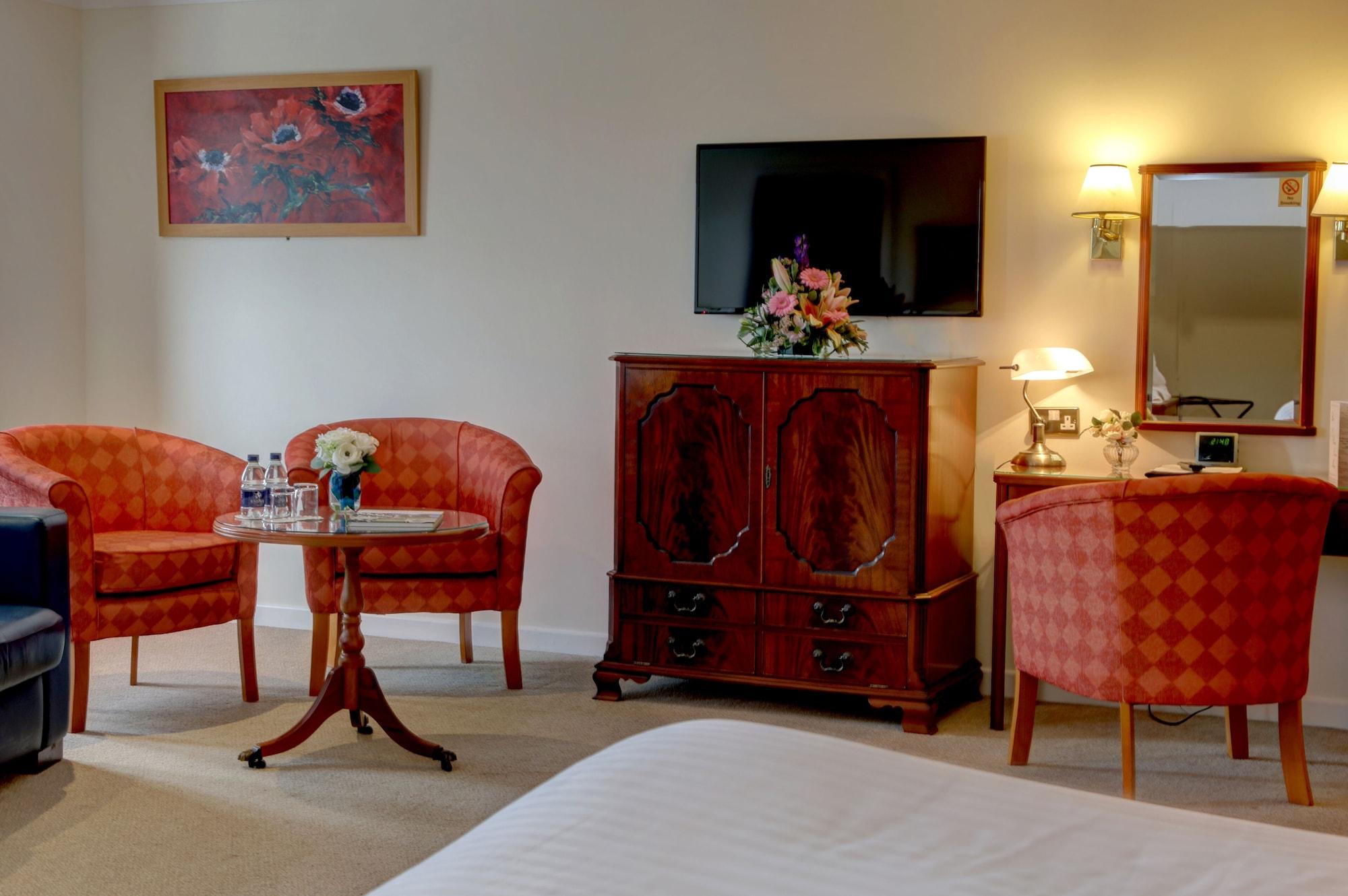 Best Western Plus Bentley Hotel, Leisure Club & Spa Thorpe on the Hill  Экстерьер фото