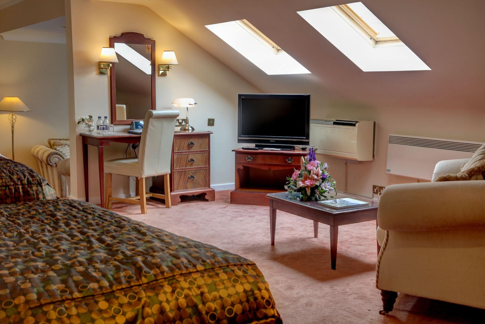 Best Western Plus Bentley Hotel, Leisure Club & Spa Thorpe on the Hill  Экстерьер фото