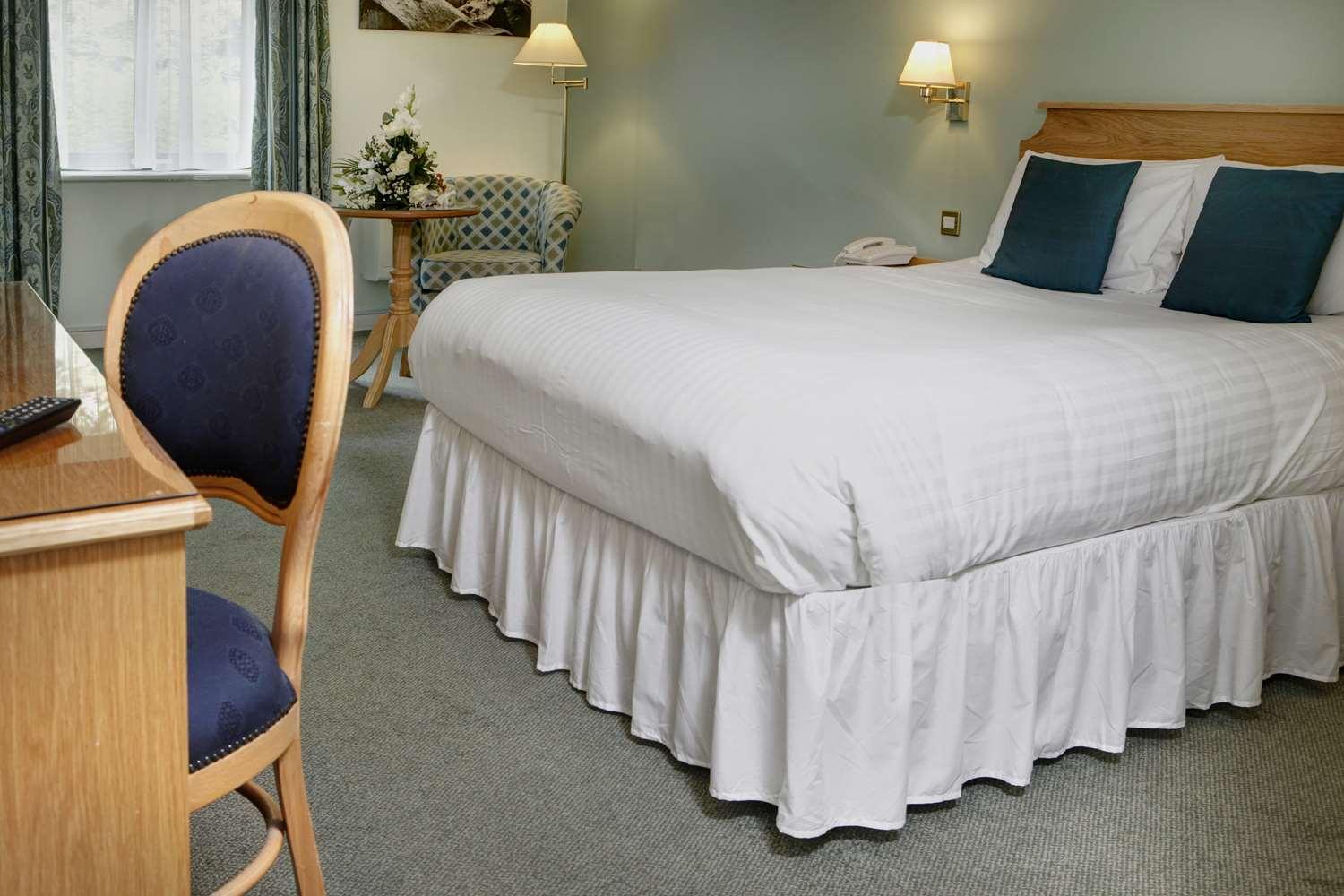 Best Western Plus Bentley Hotel, Leisure Club & Spa Thorpe on the Hill  Экстерьер фото