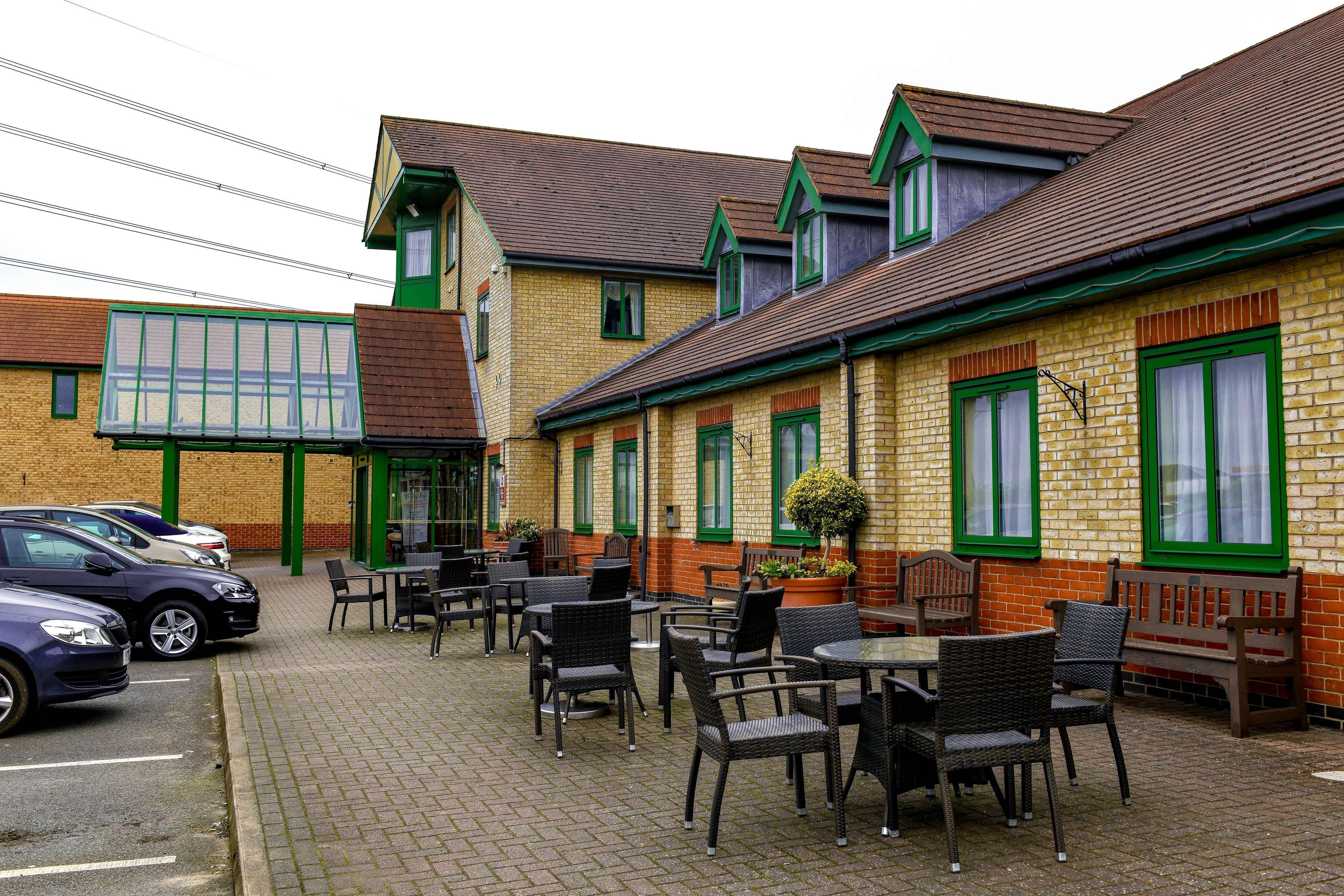 Best Western Plus Bentley Hotel, Leisure Club & Spa Thorpe on the Hill  Экстерьер фото