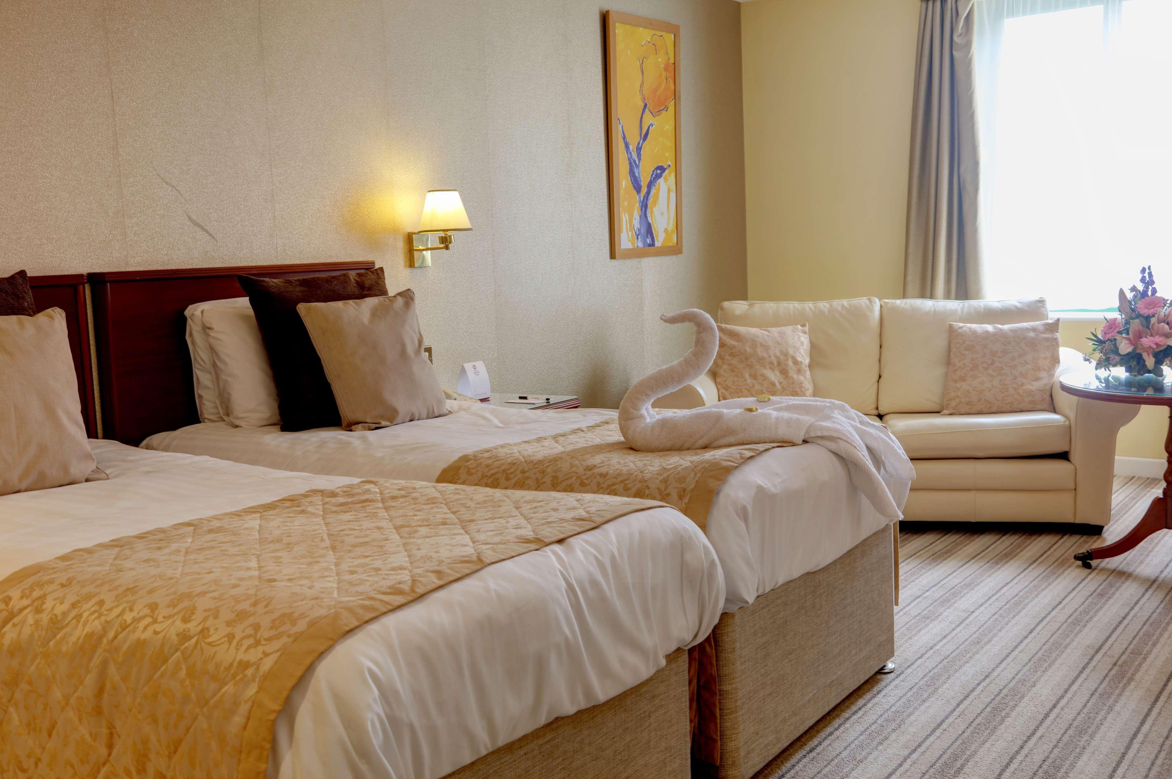 Best Western Plus Bentley Hotel, Leisure Club & Spa Thorpe on the Hill  Экстерьер фото