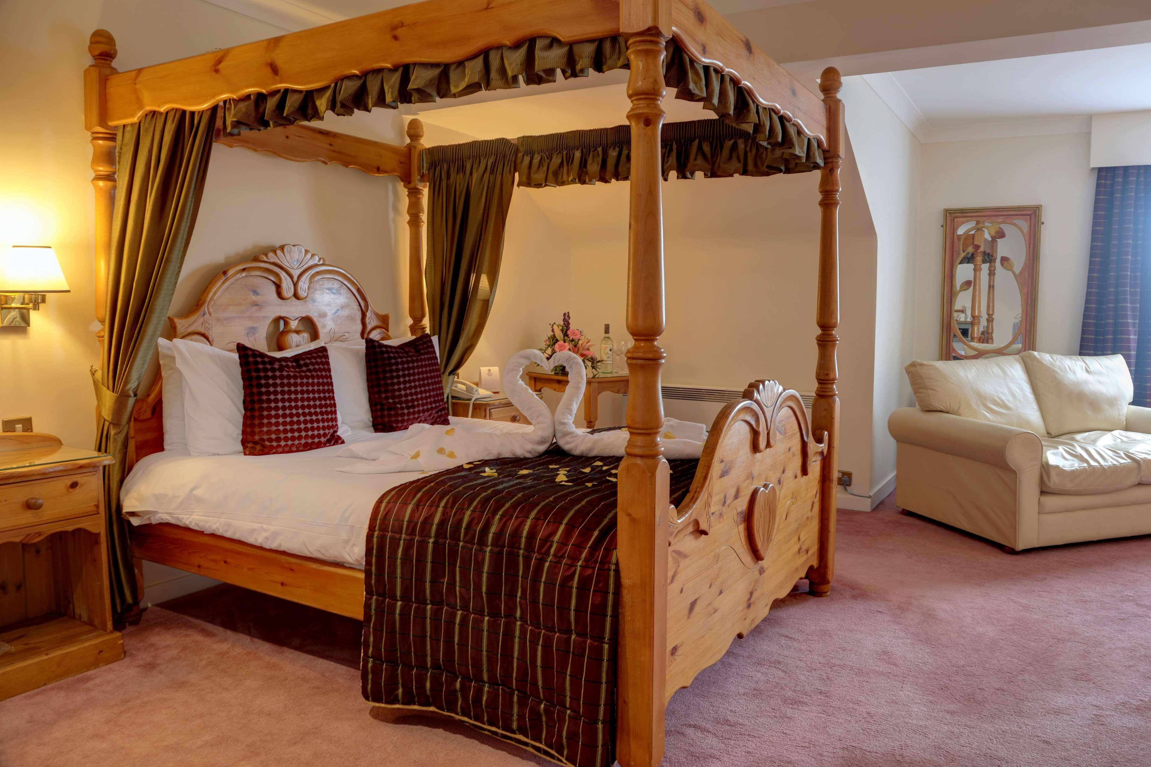 Best Western Plus Bentley Hotel, Leisure Club & Spa Thorpe on the Hill  Экстерьер фото