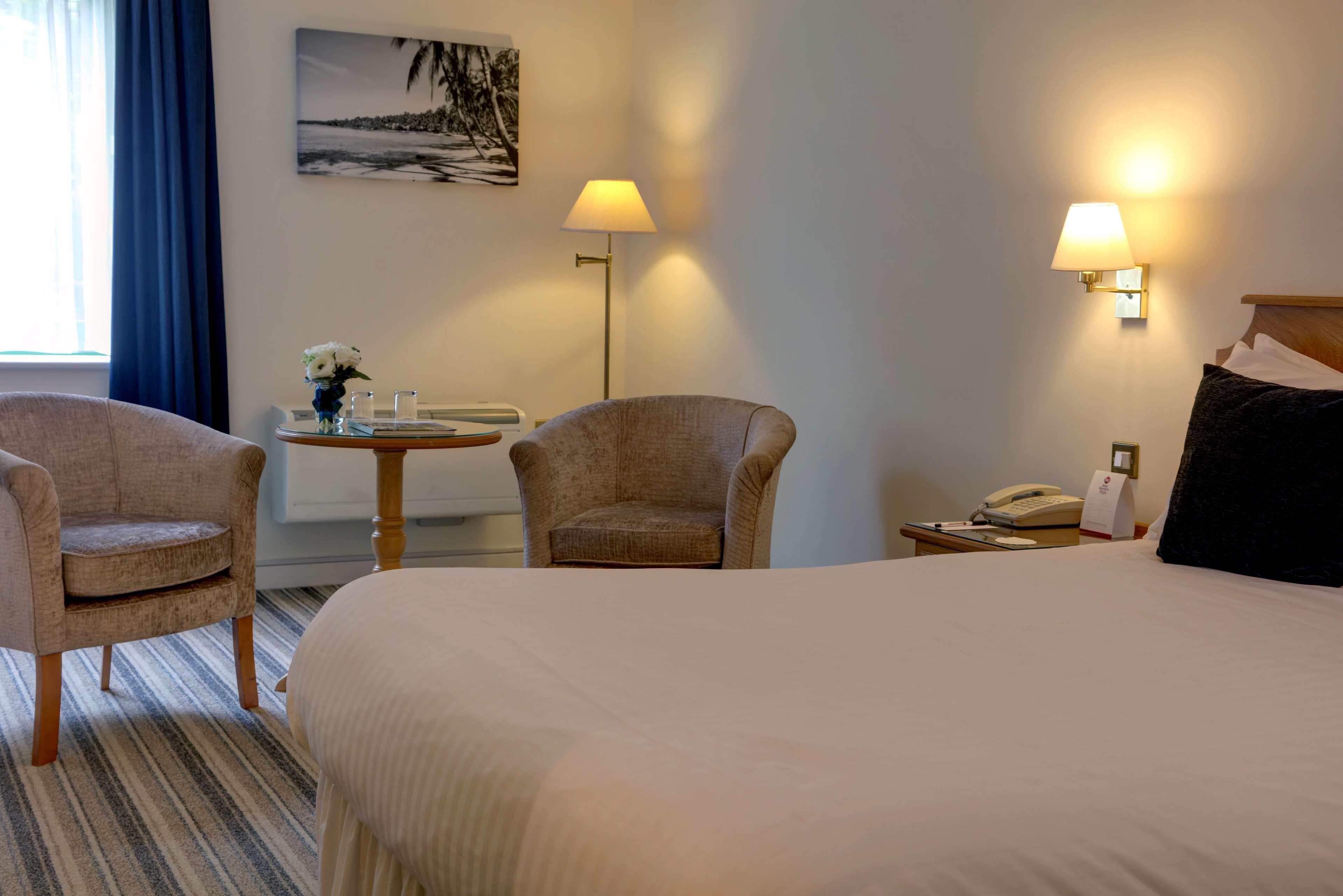 Best Western Plus Bentley Hotel, Leisure Club & Spa Thorpe on the Hill  Экстерьер фото