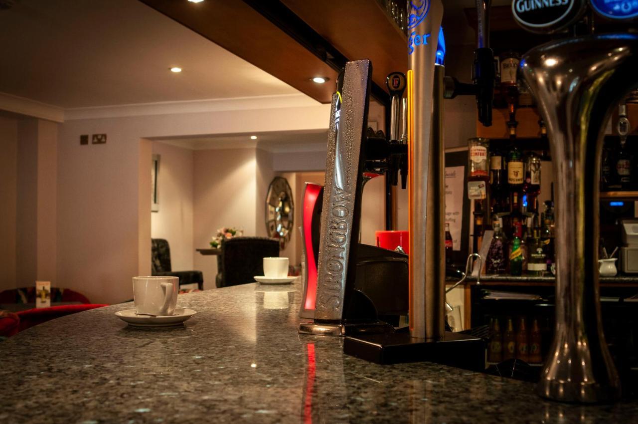 Best Western Plus Bentley Hotel, Leisure Club & Spa Thorpe on the Hill  Экстерьер фото