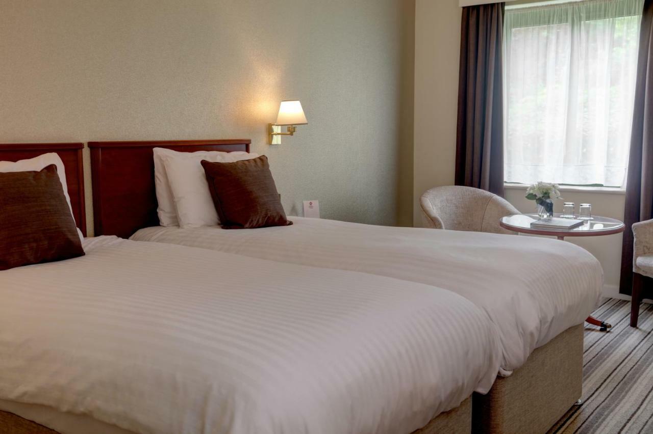 Best Western Plus Bentley Hotel, Leisure Club & Spa Thorpe on the Hill  Экстерьер фото