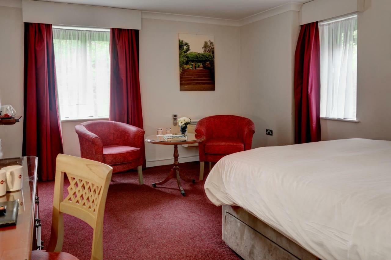 Best Western Plus Bentley Hotel, Leisure Club & Spa Thorpe on the Hill  Экстерьер фото