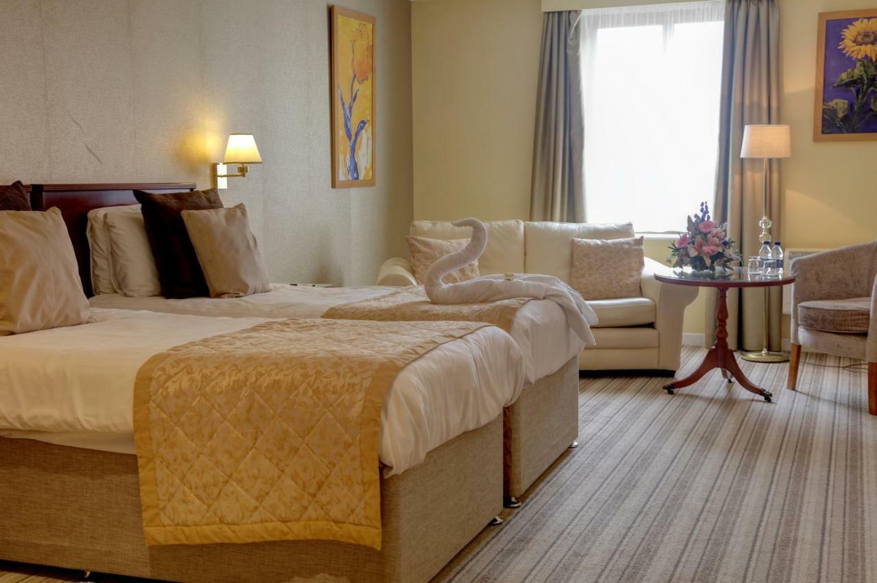 Best Western Plus Bentley Hotel, Leisure Club & Spa Thorpe on the Hill  Экстерьер фото